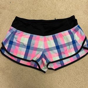 Lululemon Run: Speed Short *2-way Stretch
Pop Plaid Reflective Multi / Black